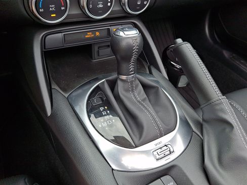 Used 2022 MAZDA MX-5 Miata Grand Touring w/ Appearance Package image 13