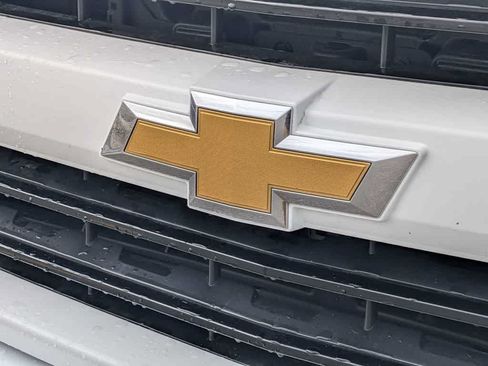 Used 2018 Chevrolet Silverado 1500 LT w/ All Star Edition AWD/4WD image 11