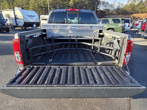 Used 2017 Nissan Frontier SV w/ SV Value Truck Package image 7