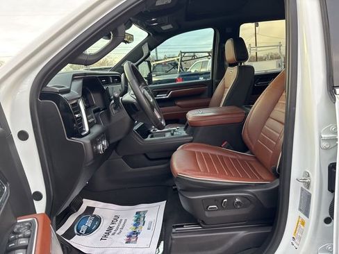 Used 2024 GMC Sierra 2500 Denali Ultimate image 14