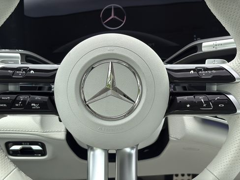 Certified 2023 Mercedes-Benz EQS 580 4MATIC Sedan image 19
