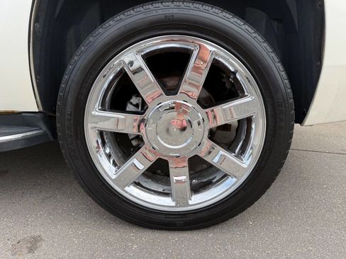 Used 2008 Cadillac Escalade AWD image 18
