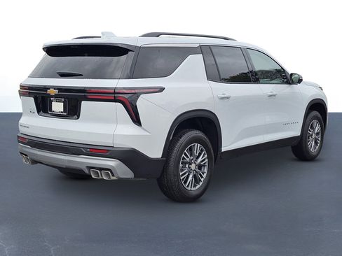 New 2026 Chevrolet Traverse LT w/ Driver Confidence Package FWD image 5