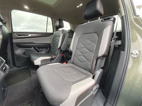 Used 2024 Volkswagen Atlas Peak Edition SEL image 24