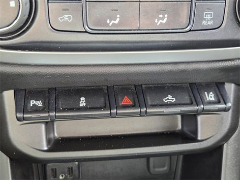 Used 2022 Chevrolet Colorado LT w/ Fleet Safety Package image 24