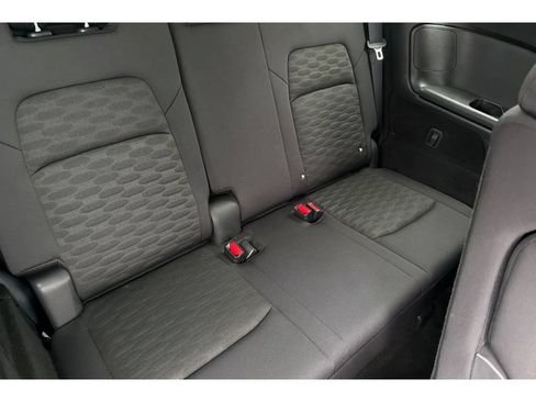 Used 2024 Nissan Pathfinder SV FWD image 17