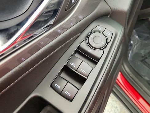 Used 2023 Chevrolet Traverse LT FWD image 29