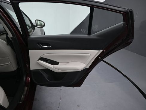 Used 2023 Nissan Altima 2.5 SL AWD/4WD image 9