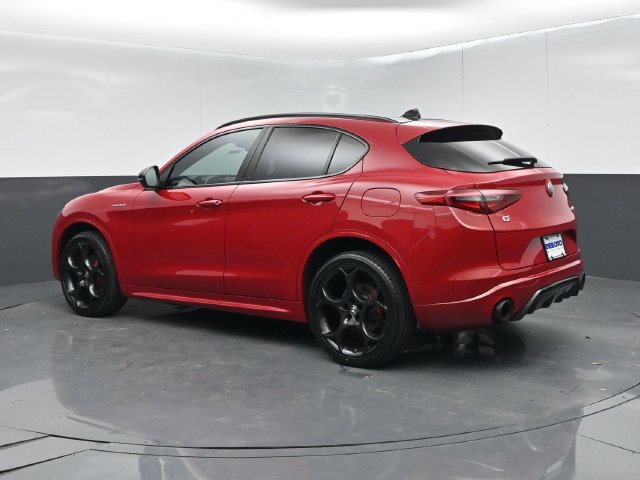Used 2023 Alfa Romeo Stelvio Veloce AWD/4WD image 6