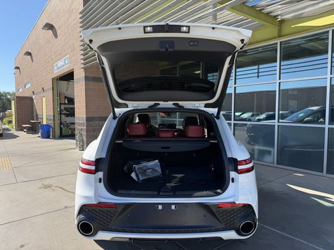 Used 2025 Genesis GV70 2.5T w/ Sport Prestige Package image 38