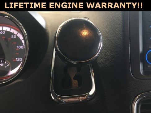 Used 2020 Dodge Grand Caravan SE image 23