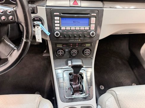 Used 2007 Volkswagen Passat 2.0T image 26