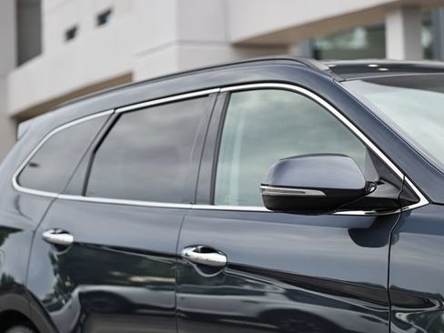 Used 2019 Hyundai Santa Fe XL SE w/ SE Premium Package 02 FWD image 3