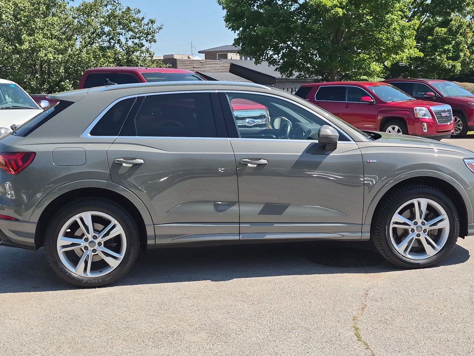 Used 2020 Audi Q3 2.0T Premium Plus w/ Premium Plus Package AWD/4WD image 6