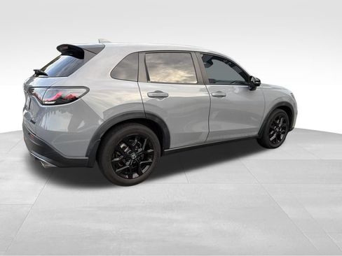 Used 2024 Honda HR-V Sport image 3
