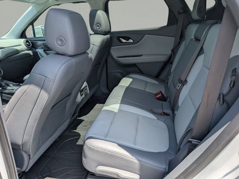 Used 2019 Chevrolet Blazer LT w/ Sun and Wheels Package FWD image 14