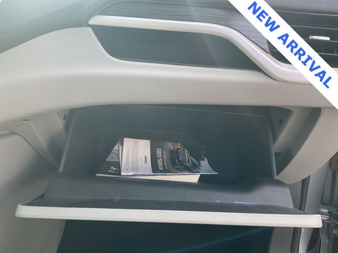 Used 2023 GMC Terrain SLE w/ Driver Convenience Package image 37