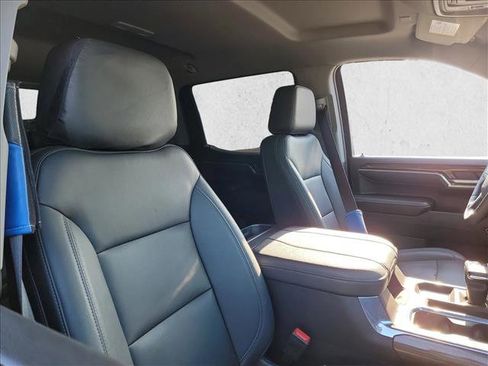 Used 2023 Chevrolet Silverado 1500 LT Trail Boss w/ Convenience Package II AWD/4WD image 15