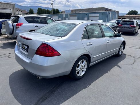 Used 2006 Honda Accord SE image 3