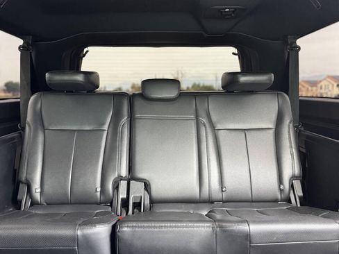 Used 2018 Ford Expedition Max XLT w/ Equipment Group 202A image 12