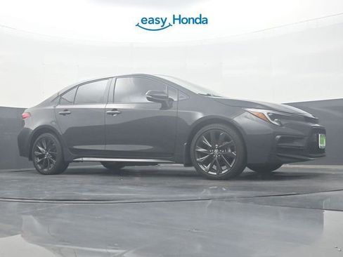 Used 2024 Toyota Corolla SE image 27