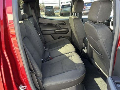 Certified 2024 Chevrolet Colorado LT w/ LT Convenience Package II image 11