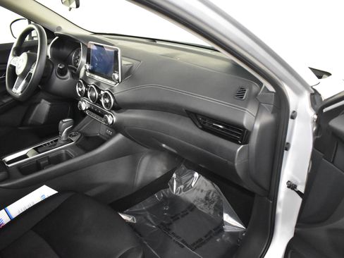 Used 2023 Nissan Sentra SV image 42