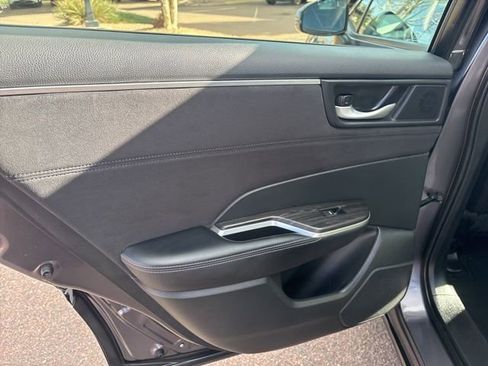 Used 2019 Honda Clarity Touring image 25
