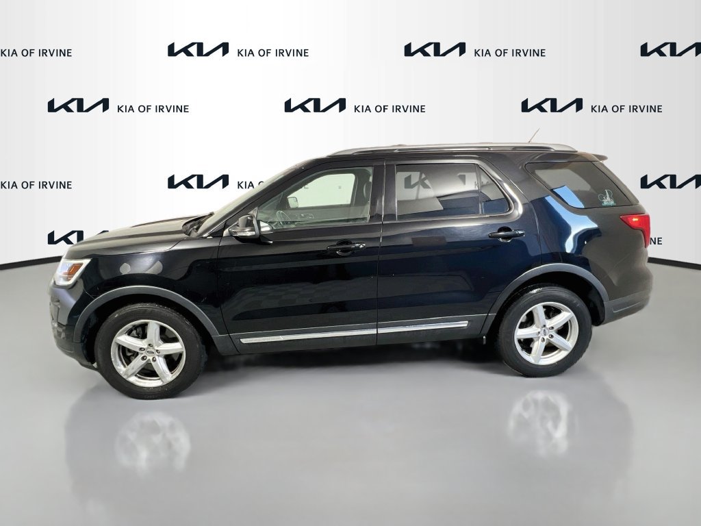 Used 2018 Ford Explorer XLT FWD image 4