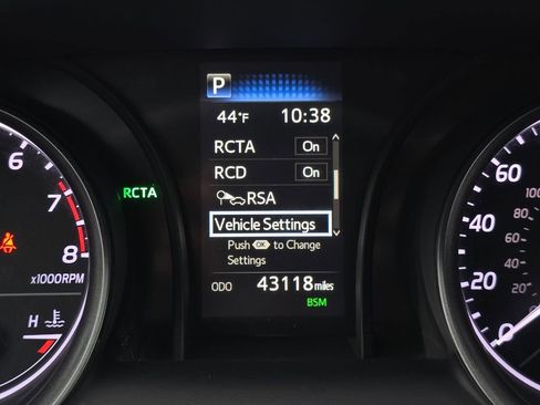 Used 2024 Toyota Camry SE image 27