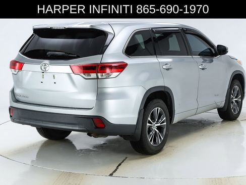 Used 2018 Toyota Highlander LE image 47