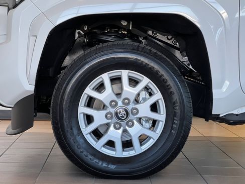 Certified 2025 Toyota Tacoma SR5 image 25