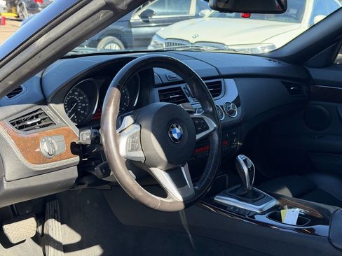 Used 2009 BMW Z4 sDrive35i image 16