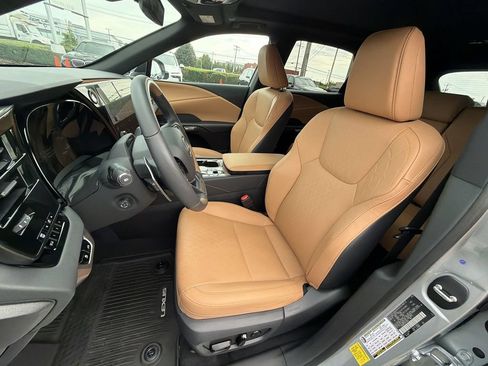 Used 2025 Lexus RX 350 Premium Plus w/ Convenience Package AWD/4WD image 19
