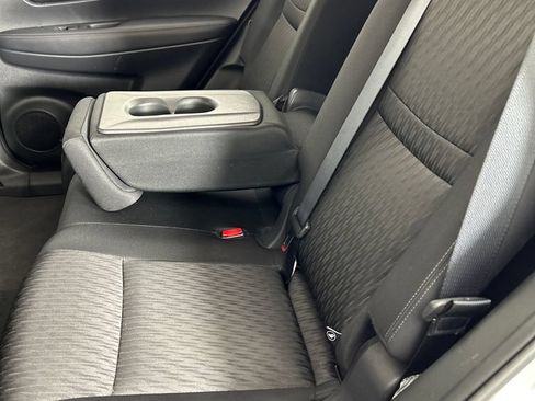 Used 2019 Nissan Rogue SV AWD/4WD image 18