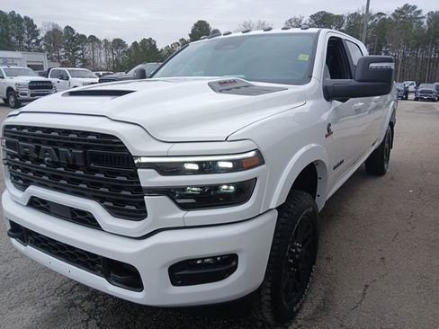 New 2026 RAM 2500 Limited AWD/4WD image 15