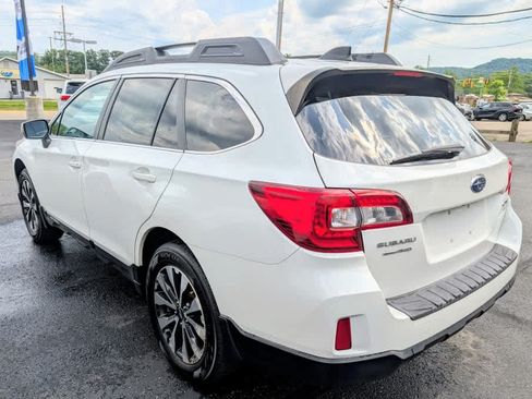 Used 2016 Subaru Outback 2.5i Limited AWD/4WD image 4