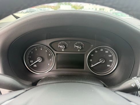 Used 2024 Buick Enclave Essence image 24