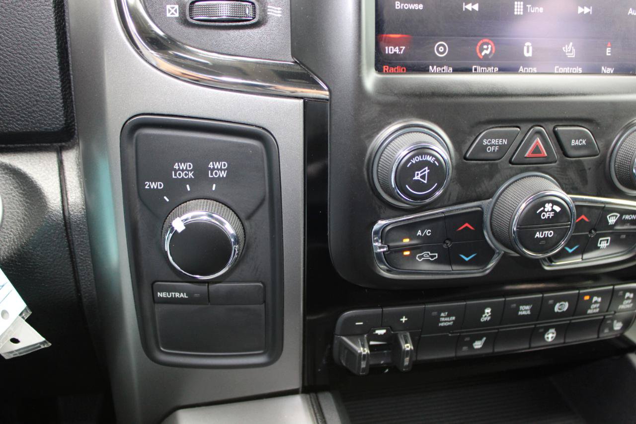 Used 2018 RAM 3500 Big Horn w/ Max Tow Package AWD/4WD image 8