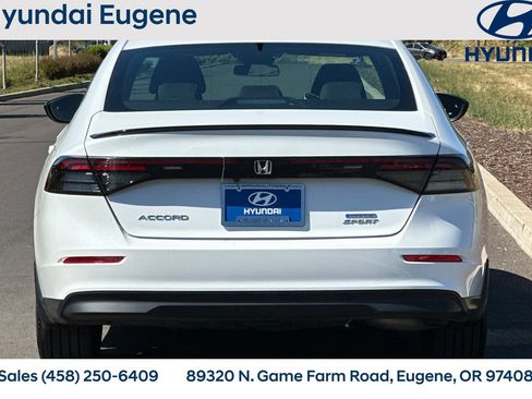 Used 2023 Honda Accord Sport image 4