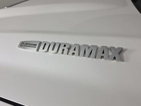 Used 2019 Chevrolet Silverado 2500 LTZ w/ Duramax Plus Package AWD/4WD image 10