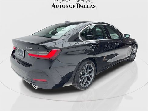 Used 2025 BMW 330i Sedan image 9