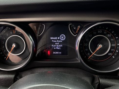 Used 2020 Jeep Wrangler Sport image 8