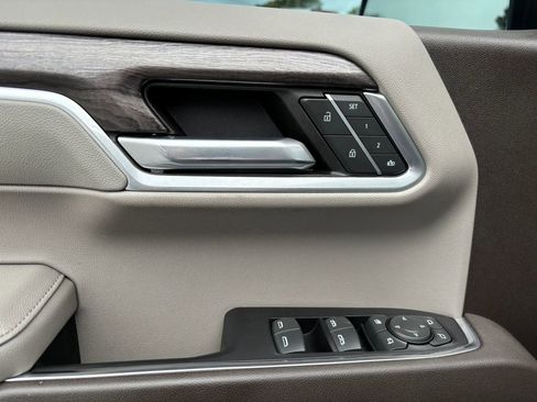 Used 2022 Chevrolet Silverado 1500 LTZ w/ LTZ Premium Package image 20