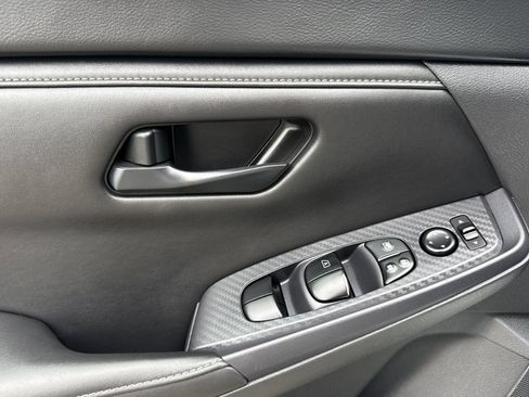 Used 2024 Nissan Sentra S FWD image 11