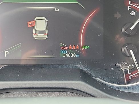 Used 2025 Toyota RAV4 XLE AWD/4WD image 19