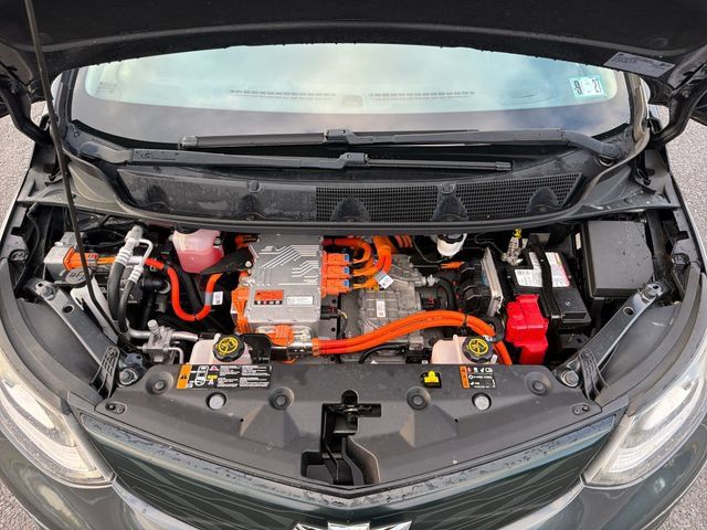 Used 2018 Chevrolet Bolt Premier w/ Driver Confidence II Package FWD image 11