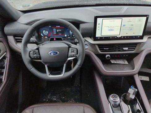 New 2026 Ford Explorer Platinum RWD image 16