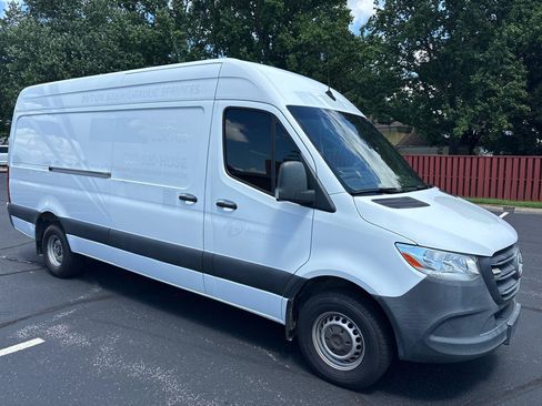 Used 2020 Mercedes-Benz Sprinter 3500 image 1