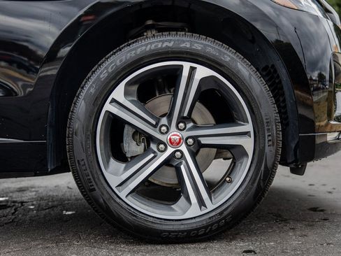 Used 2020 Jaguar F-PACE R-Sport image 32